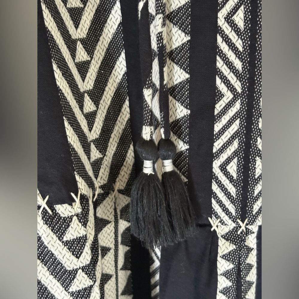 Maeve Monochrome Geometric Long Sleeve Dress - Picture 9 of 16